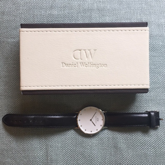Daniel Wellington women’s watch - Picture 2 of 5